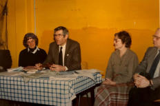 Eerste bestuursvergadering  Vlnr: Ida de Jong, Aad de Jong, Ria Balkenende, Arie Balkenende