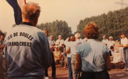 De eerste clubkleding